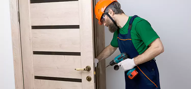 Replace Internal Door Handle with Lock Erlanger